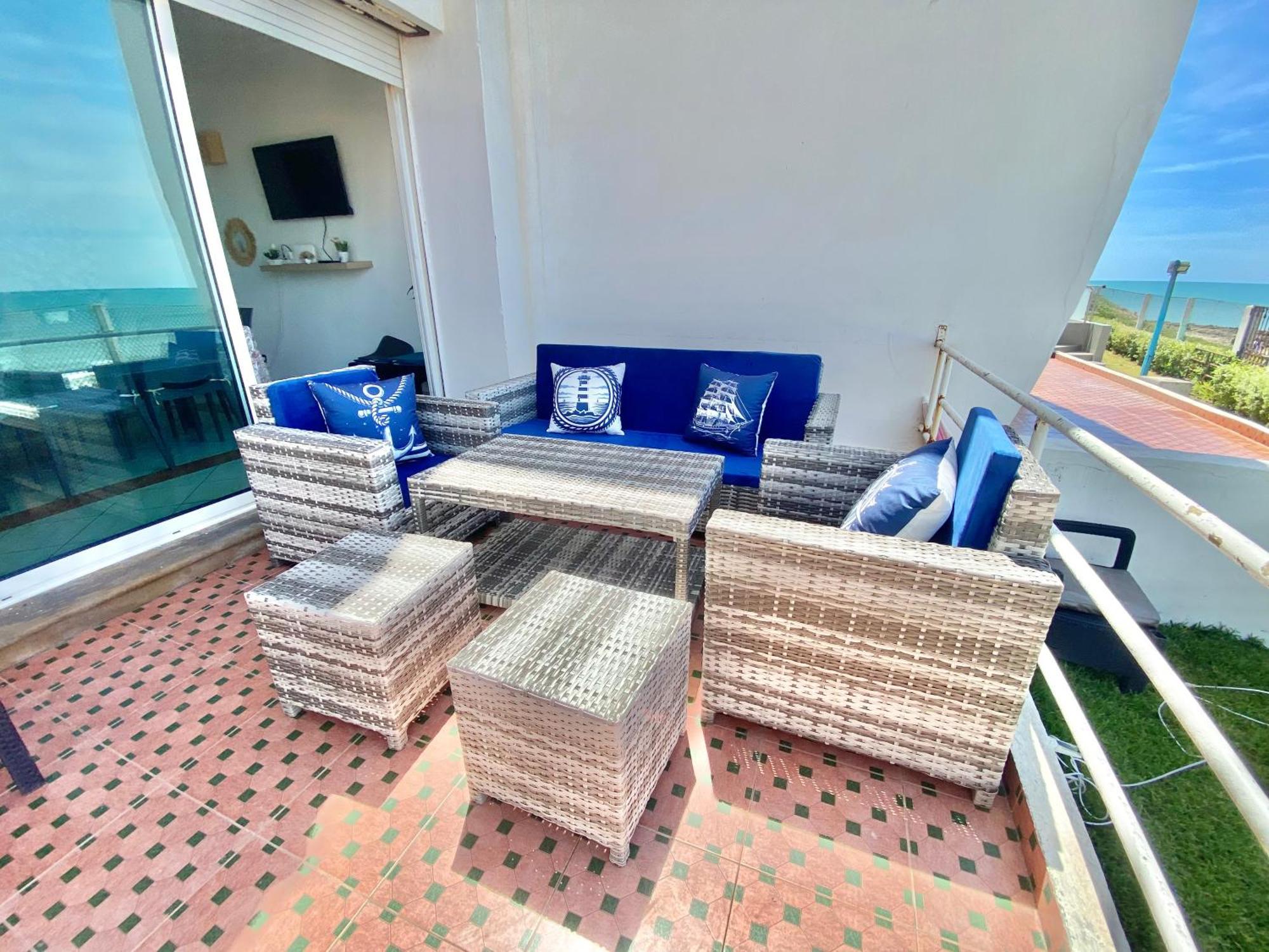 Splendid Beachfront Villa In Sidi Bouzid Beach With Pool Douar Ourlali Buitenkant foto
